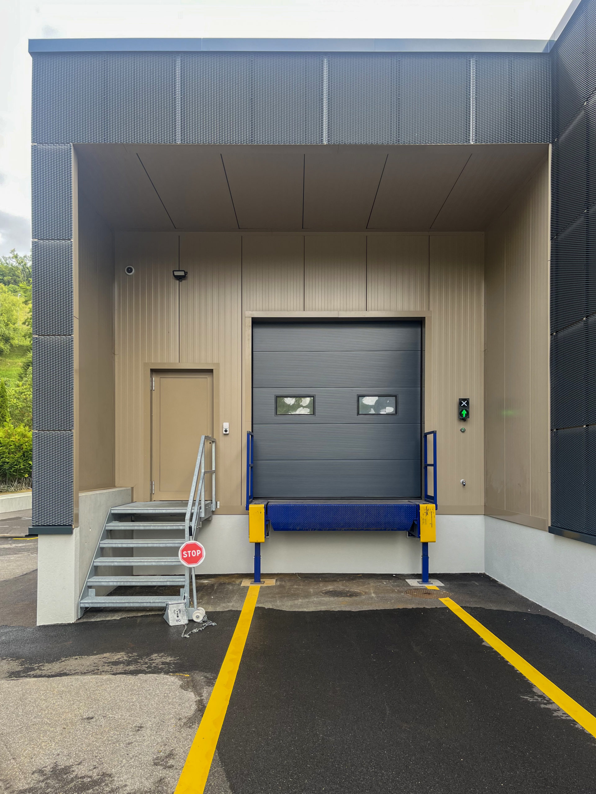 cédric haldimann architecte - extension d'une usine au locle